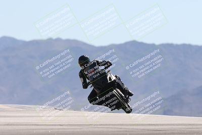 media/Oct-13-2025-Moto Forza (Mon) [[a66d839500]]/3-B Group/Session 4 (Turn 9)/